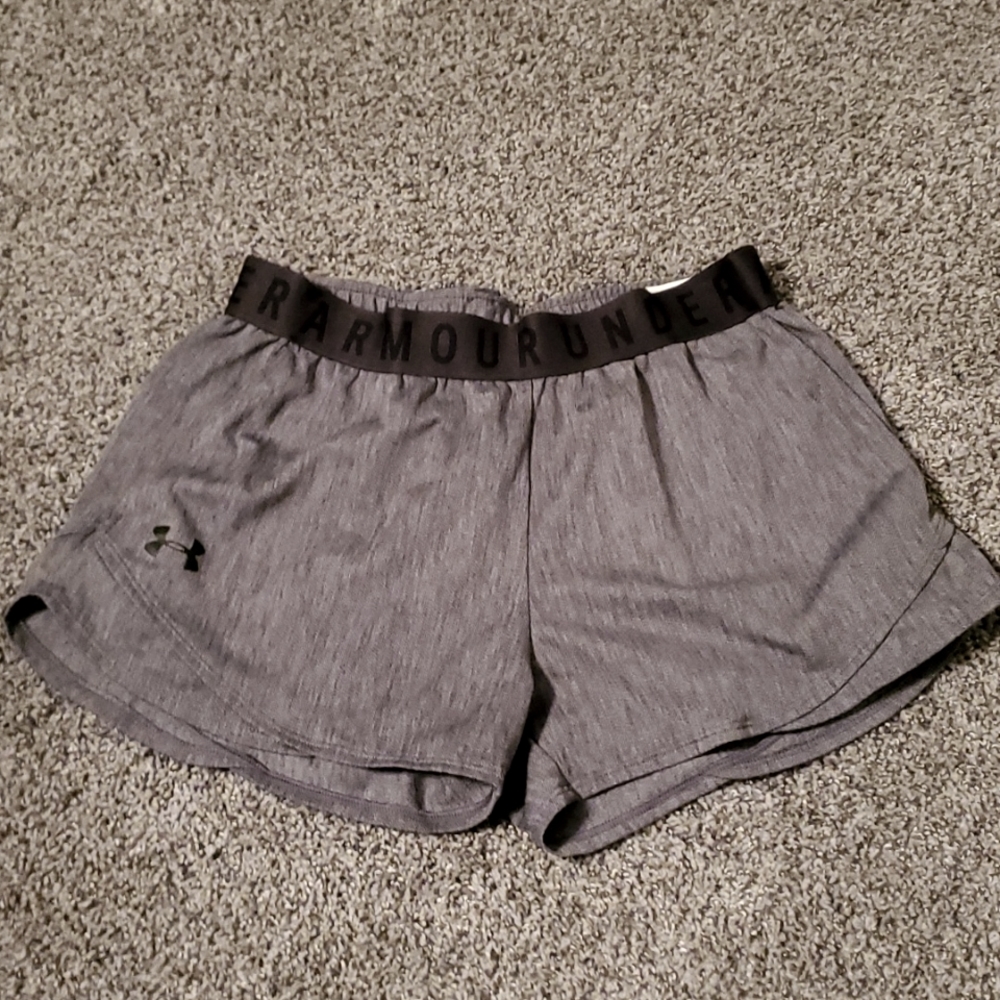 Under Armour shorts size small
